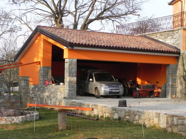 phoca_thumb_l_garaze_in_nadstreski_07